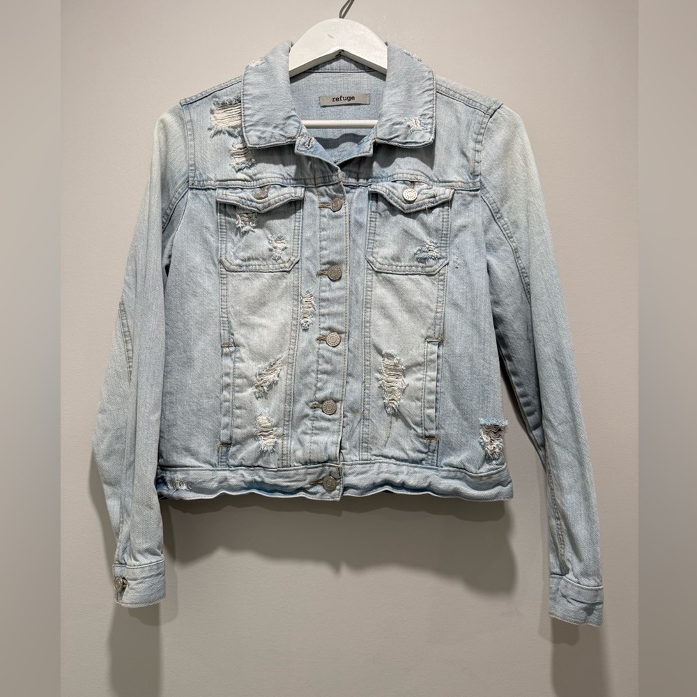 Refuge Light Blue Distressed Jean Jacket Size L
